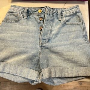 Hollister 4 button Jean shorts